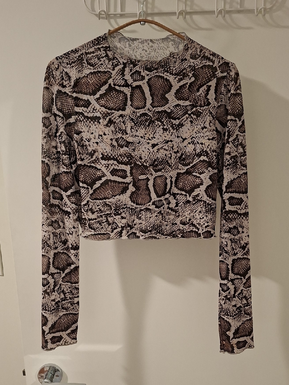 Y2K Brown & Tan Sheer Snakeskin Mockneck Lettuce-hem Crop Top (Size S)